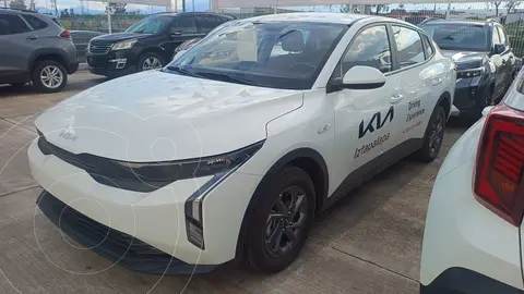 Kia K3 LX Aut usado (2026) color Blanco financiado en mensualidades(enganche $76,947 mensualidades desde $8,062)