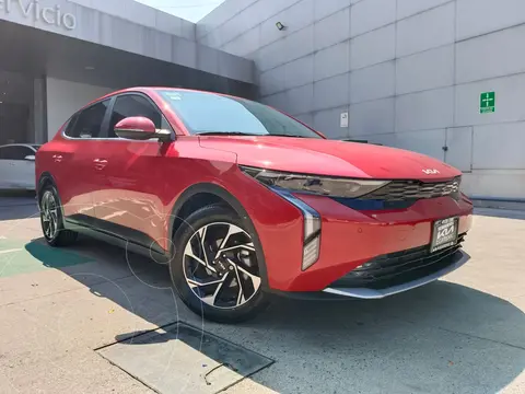 Kia K3 EX Aut usado (2024) color Rojo precio $375,000