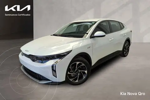 Kia K3 EX usado (2024) color Blanco financiado en mensualidades(enganche $89,925 mensualidades desde $7,719)