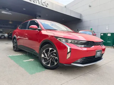 Kia K3 EX Pack Aut usado (2024) color Rojo financiado en mensualidades(enganche $83,676 mensualidades desde $9,628)