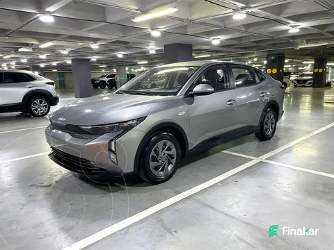 Kia K3 L usado (2024) color Gris Oscuro precio $270,000