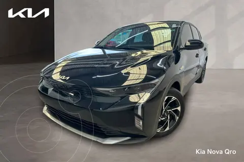 Kia K3 EX Aut usado (2025) color Negro financiado en mensualidades(enganche $94,012 mensualidades desde $8,070)