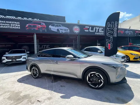 Kia K4 Sedan EX Aut usado (2026) color Plata precio $414,900