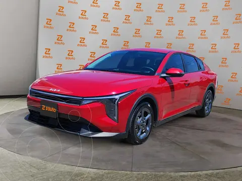Kia K4 Sedan LX Aut usado (2025) color Rojo precio $380,900