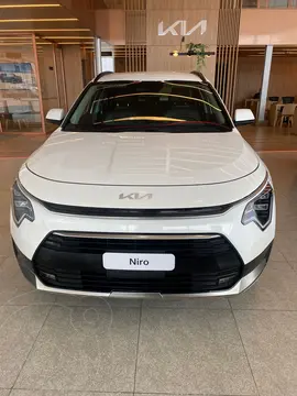 KIA Niro HEV Vibrant nuevo color Blanco financiado en cuotas(cuota inicial $10.000.000 cuotas desde $3.643.115)