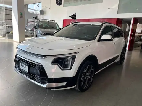 Kia Niro HEV EX usado (2023) color Blanco precio $550,000