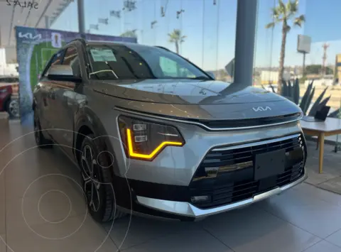 Kia Niro HEV EX usado (2025) color Steel Grey precio $611,829