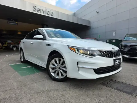Kia Optima 2.4L GDI EX Pack usado (2018) color Blanco precio $270,000