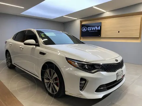 Kia Optima 2.0L Turbo GDI SXL usado (2018) color Blanco precio $250,000