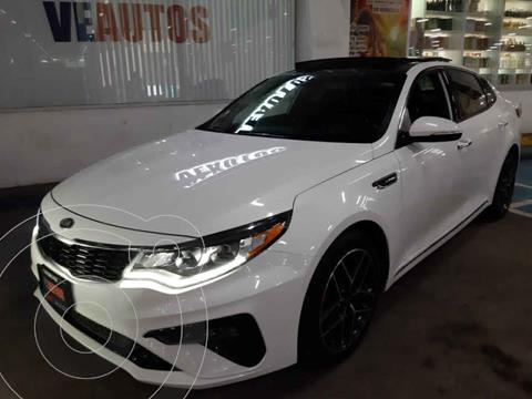 foto Kia Optima 2.0L Turbo GDI SXL usado (2019) color Blanco precio $425,000