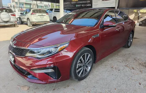 Kia Optima 2.4L GDI EX Pack usado (2019) color Rojo Merlot precio $235,000