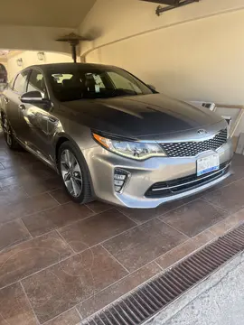Kia Optima 2.0L Turbo GDI SXL usado (2018) color Gris precio $220,000