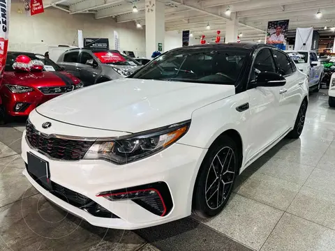 Kia Optima 2.0L Turbo SXL usado (2020) color Blanco precio $325,000