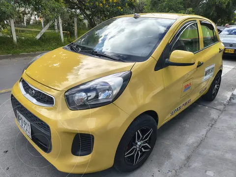 KIA Picanto 1.0L usado (2017) color Verde Lima precio $88.000.000
