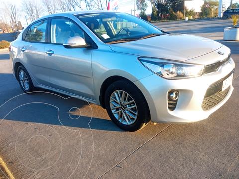 Kia Rio 4 C 1.4L LX AC ABS usado (2019) color Plata precio $10.900.000