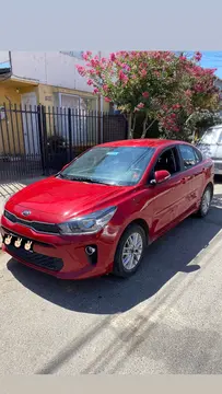 Kia Rio 4 EX 1.4L Full usado (2021) color Rojo precio $9.500.000