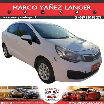 Kia Rio 4 EX 1.2L usado (2012) color Blanco precio $5.590.000