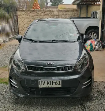 Kia Rio 5 1.4L EX usado (2016) color Gris Platino precio $7.600.000