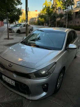 Kia Rio 5  1.4L EX usado (2018) color Plata precio $5.400.000