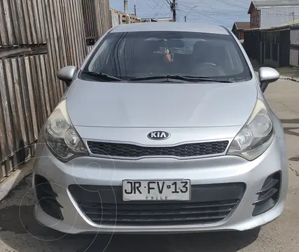 Kia Rio 5  1.2L EX usado (2017) color Gris precio $6.500.000