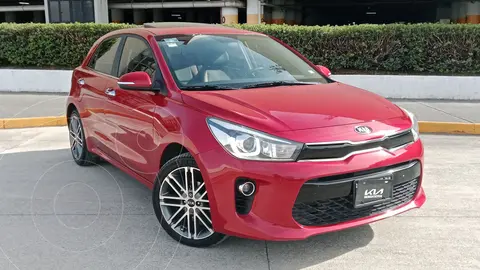 Kia Rio Hatchback EX Aut usado (2020) color Rojo precio $259,800