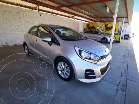foto Kia Rio Hatchback EX usado (2017) color Plata precio $216,000