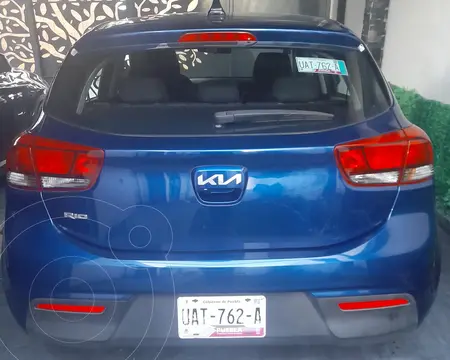 Kia Rio Hatchback LX Aut usado (2022) color Azul Azzuro precio $236,000