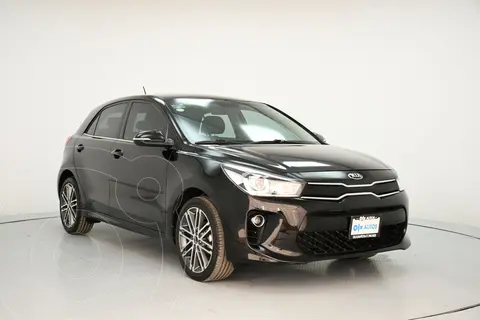 foto Kia Rio Hatchback EX Pack Aut usado (2018) color Negro precio $288,400