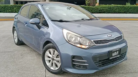 Kia Rio Hatchback EX usado (2017) color Azul precio $189,000