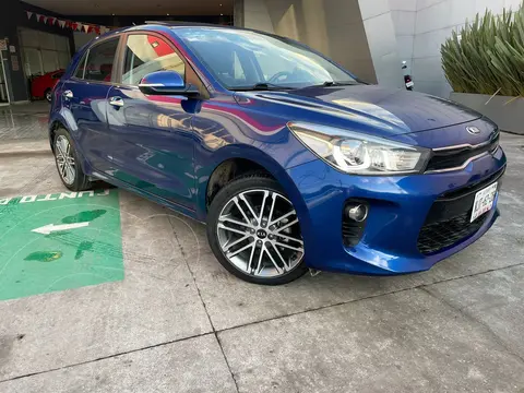 Kia Rio Hatchback EX Pack Aut usado (2019) color Azul Marino precio $269,800