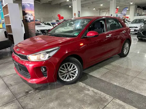 Kia Rio Hatchback EX usado (2020) color Rojo precio $249,900