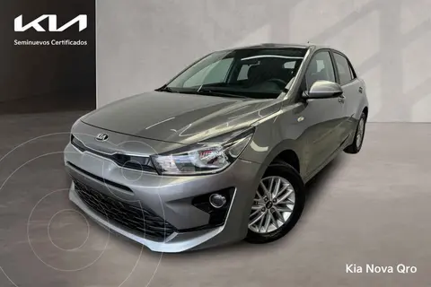 foto Kia Rio Hatchback LX usado (2021) color Gris precio $268,000