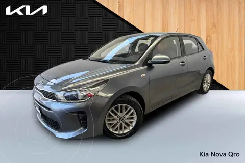 Kia Rio Hatchback LX Aut usado (2020) color Gris precio $285,000