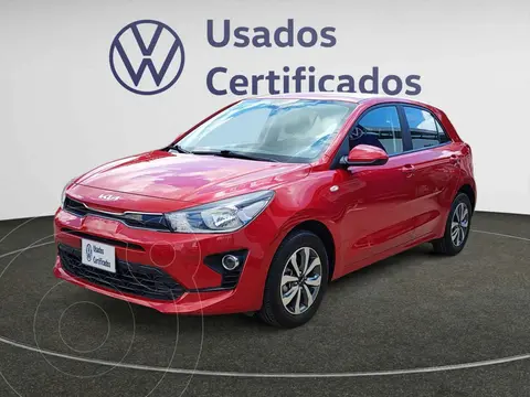 Kia Rio Hatchback LX Aut usado (2022) color Rojo financiado en mensualidades(enganche $73,275 mensualidades desde $5,606)