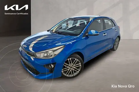Kia Rio Hatchback EX Pack Aut usado (2023) color Azul precio $315,000