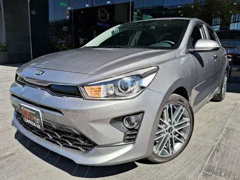 Kia Rio Hatchback EX Pack Aut usado (2021) color Gris financiado en mensualidades(enganche $76,250 mensualidades desde $5,528)
