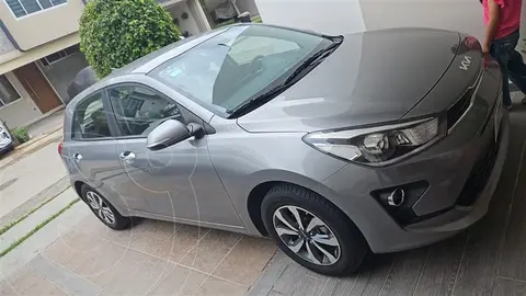 Kia Rio Hatchback EX Aut usado (2023) color Gris precio $285,000