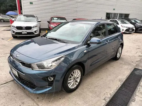 Kia Rio Hatchback LX usado (2021) color Azul precio $279,000