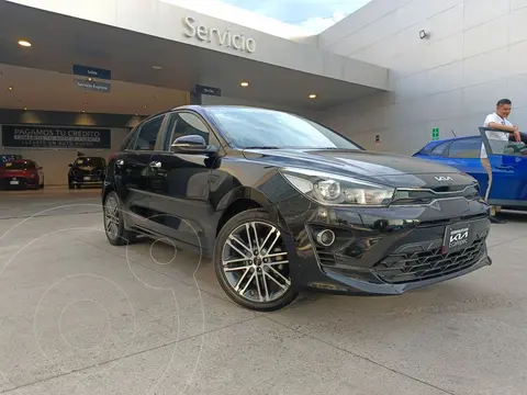 Kia Rio Hatchback EX Pack Aut usado (2023) color Negro precio $320,000