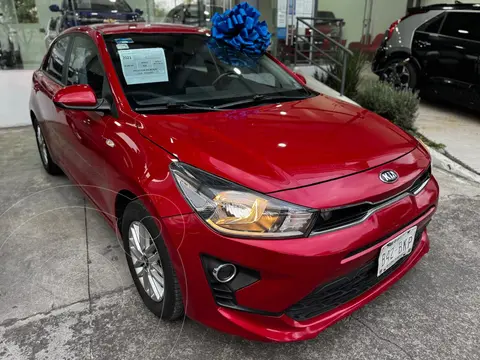 Kia Rio Hatchback LX usado (2021) color Rojo financiado en mensualidades(enganche $46,998)