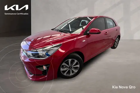 Kia Rio Hatchback LX usado (2023) color Rojo precio $305,000
