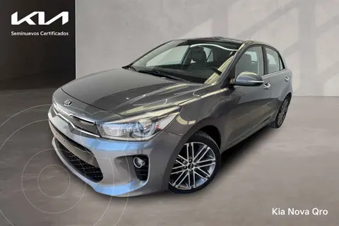 Kia Rio Hatchback EX Pack Aut usado (2020) color Gris financiado en mensualidades(enganche $81,478 mensualidades desde $6,994)