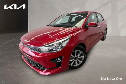 Kia Rio Hatchback EX Aut usado (2022) color Rojo financiado en mensualidades(enganche $84,202 mensualidades desde $7,228)