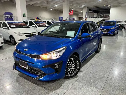 Kia Rio Hatchback S Pack usado (2021) color Azul precio $340,000