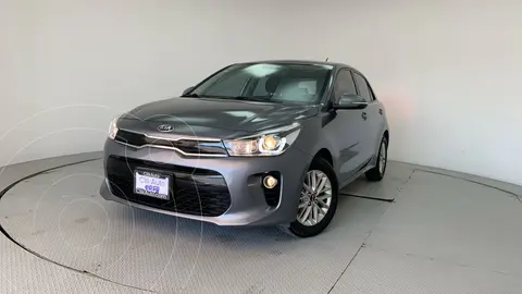 Kia Rio Hatchback LX Aut usado (2018) color URBAN GREY precio $203,000