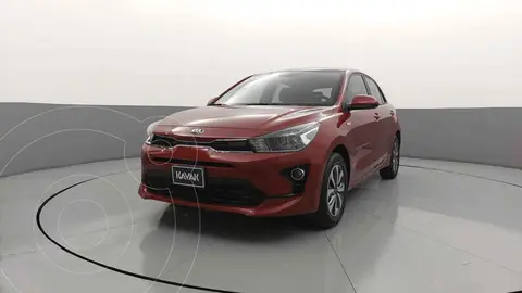 Kia Rio Hatchback LX usado (2021) color Negro precio $327,999