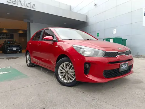 Kia Rio Hatchback LX Aut usado (2019) color Rojo precio $238,000