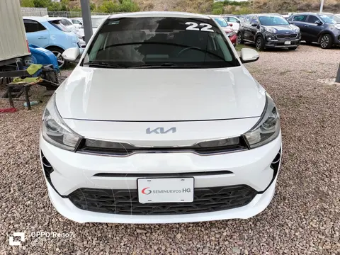 Kia Rio Hatchback EX usado (2022) color Blanco precio $289,000