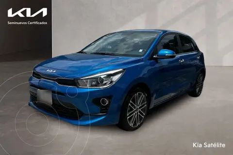 Kia Rio Hatchback EX Pack Aut usado (2022) color Azul precio $319,000