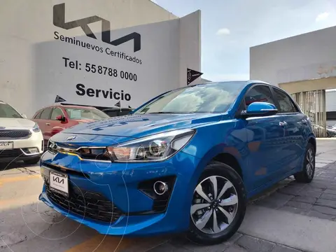 Kia Rio Hatchback EX Aut usado (2021) color Azul financiado en mensualidades(enganche $72,700 mensualidades desde $4,289)